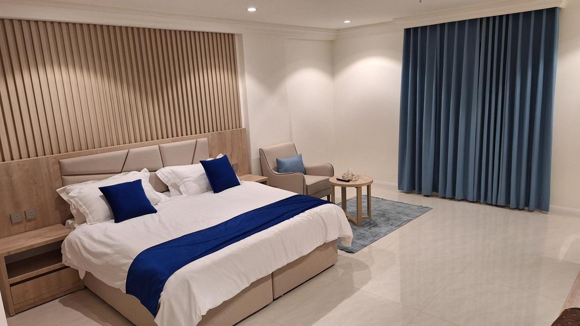 Apartment دار الرياض للشقق المخدومة بالخبر 2
