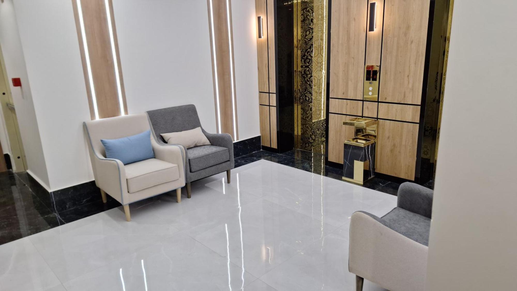 Apartment دار الرياض للشقق المخدومة بالخبر 2 *