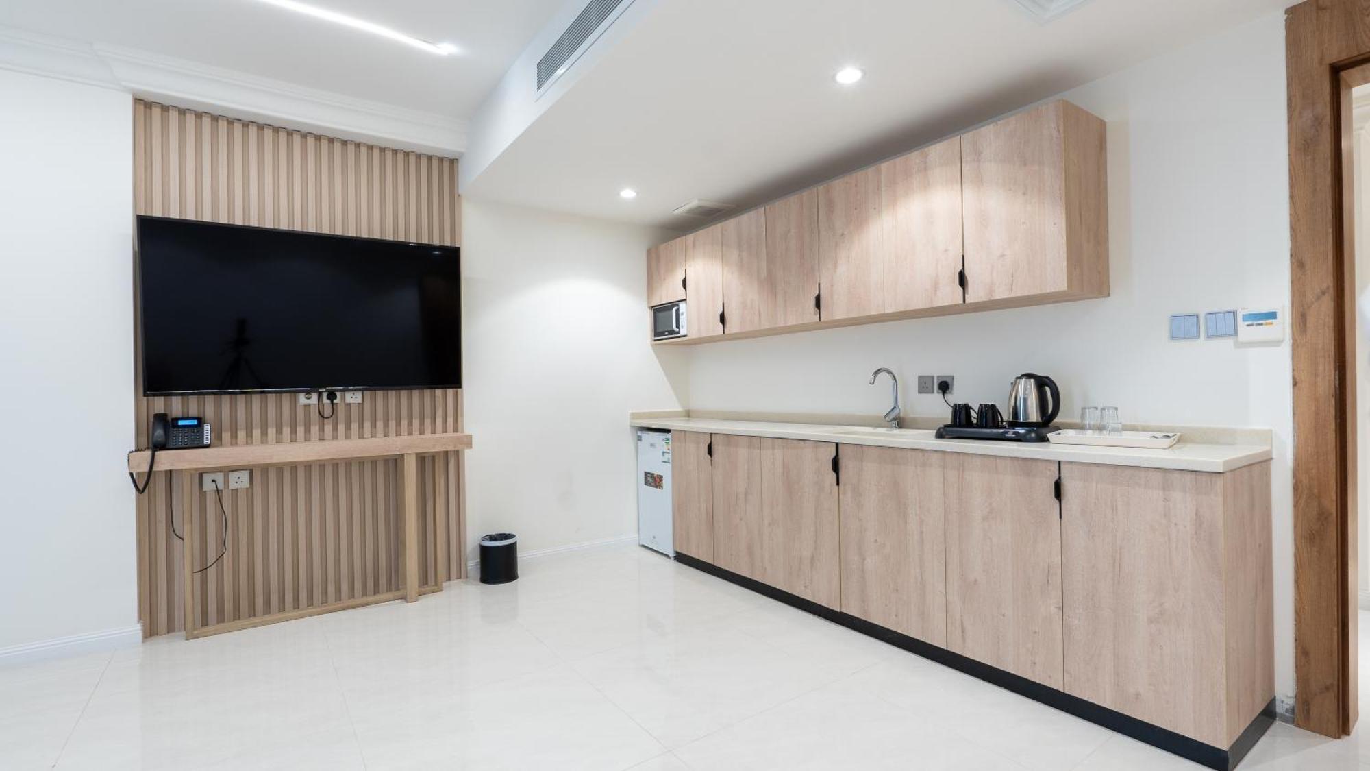 Apartment دار الرياض للشقق المخدومة بالخبر 2 *